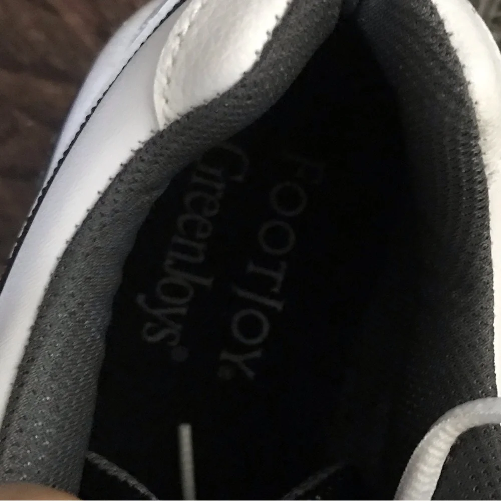 NWOT FootJoy Men's White Casual Sneakers with Subtle Black Accents 13